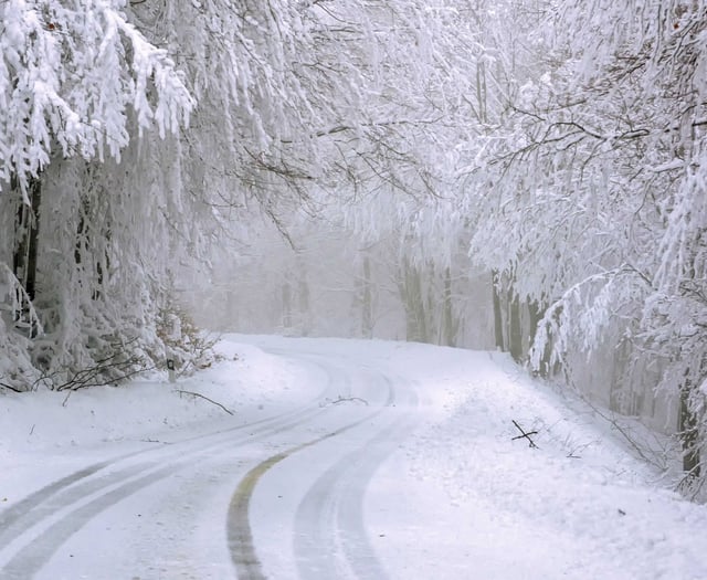 Snow warning for south of England