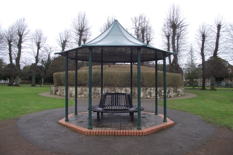 Shelter in Alton Public Gardens, January 25th 2012.