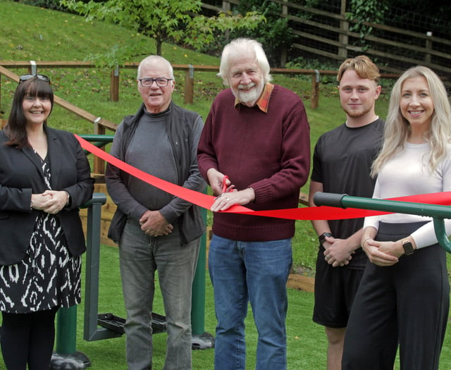 Little Lumpy partner with Undershaw bringing play equipment to school