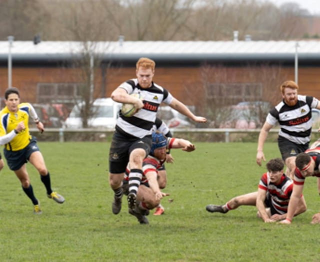 Farnham pick up bonus point in hard-fought defeat against Tottonians