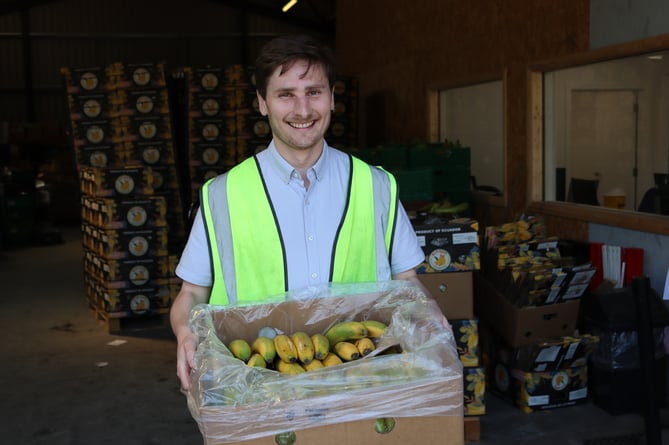 Vivid HCC UkHarvest Food Donation Pic1