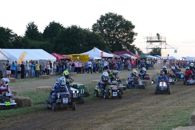 Froxfield Le Mans Lawnmower Race PIC1