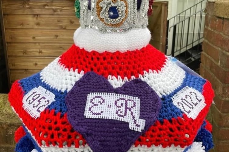 The knitted topper that graced Haslemere during the Queen's jubilee